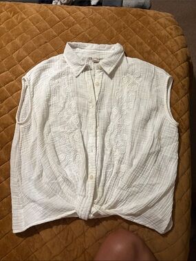 Ivy Jane White Cotton Gauze embroidered  Blouse S